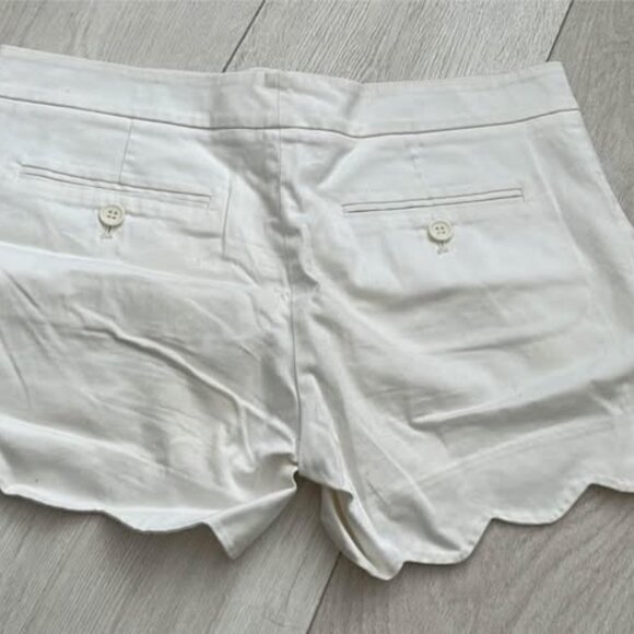 Club Monaco White amber shorts - Picture 2 of 4